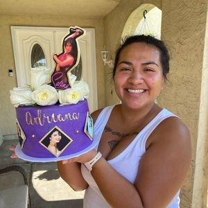 Meet your Posher, Adriana